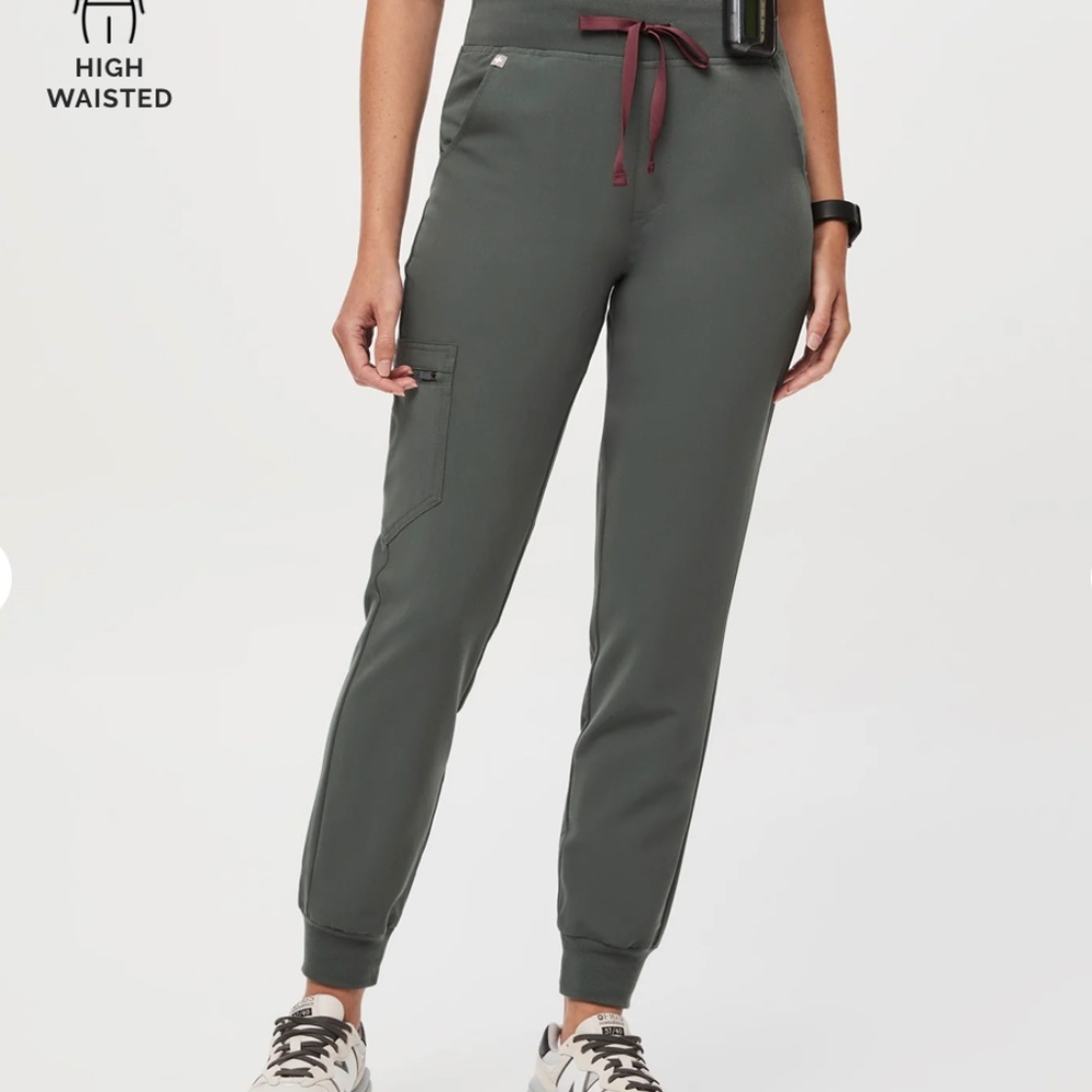 Figs Women's Zamora Jogger Scrub Pants Bonsai Small Tall